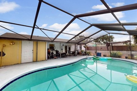 House in Kissimmee, Florida 3 bedrooms, 101.26 sq.m. № 2393867 - photo 27