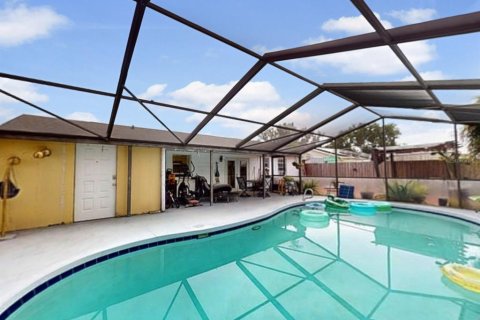 House in Kissimmee, Florida 3 bedrooms, 101.26 sq.m. № 2393867 - photo 29