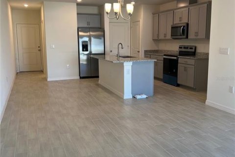 Townhouse in Davenport, Florida 3 bedrooms, 131.74 sq.m. № 1844553 - photo 8