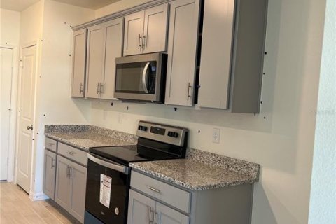 Townhouse in Davenport, Florida 3 bedrooms, 131.74 sq.m. № 1844553 - photo 4