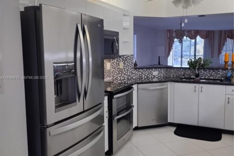 Copropriété à vendre à Tamarac, Floride: 2 chambres, 164.62 m2 № 1995660 - photo 5