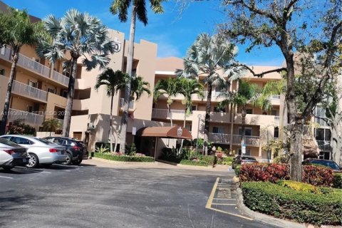 Copropriété à vendre à Tamarac, Floride: 2 chambres, 164.62 m2 № 1995660 - photo 12