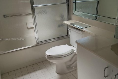 Copropriété à vendre à Tamarac, Floride: 2 chambres, 164.62 m2 № 1995660 - photo 8