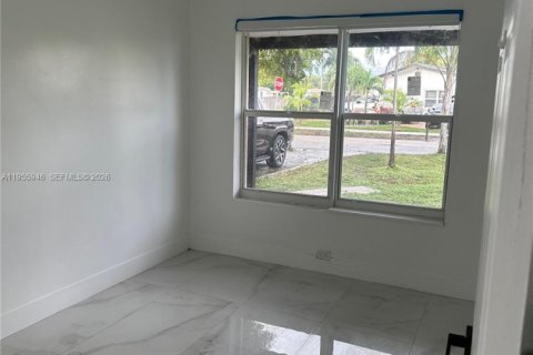 Casa en alquiler en Hollywood, Florida, 3 dormitorios, 122.17 m2 № 2011913 - foto 6