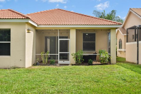 House in Port St. Lucie, Florida 3 bedrooms, 131.09 sq.m. № 2423489 - photo 17
