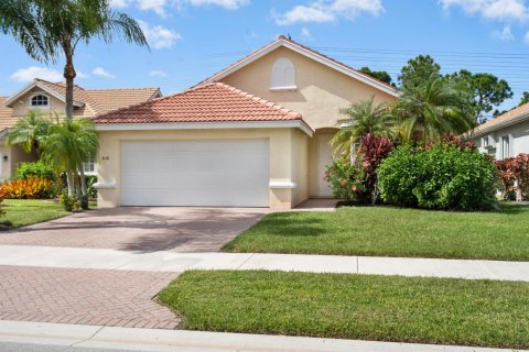 House in Port St. Lucie, Florida 3 bedrooms, 131.09 sq.m. № 2423489 - photo 9