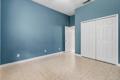 House in Port St. Lucie, Florida 3 bedrooms, 131.09 sq.m. № 2423489 - photo 21