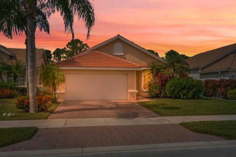 House in Port St. Lucie, Florida 3 bedrooms, 131.09 sq.m. № 2423489 - photo 11