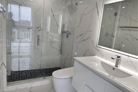 Condominio en alquiler en Miami, Florida, 3 dormitorios, 135.54 m2 № 2036551 - foto 29