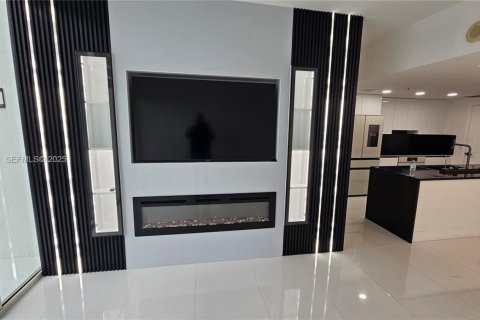 Condominio en alquiler en Miami, Florida, 3 dormitorios, 135.54 m2 № 2036551 - foto 11