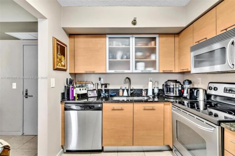 Condo in Aventura, Florida, 1 bedroom  № 1684279 - photo 19