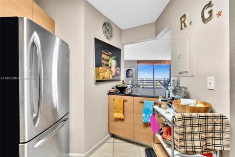 Condo in Aventura, Florida, 1 bedroom  № 1684279 - photo 18