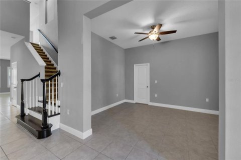 House in Orlando, Florida 6 bedrooms, 503.81 sq.m. № 1716784 - photo 19