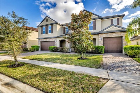 House in Orlando, Florida 6 bedrooms, 503.81 sq.m. № 1716784 - photo 3