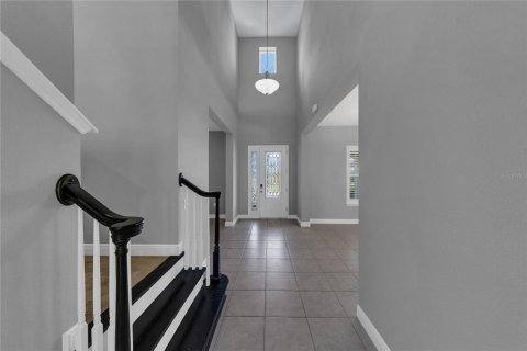 House in Orlando, Florida 6 bedrooms, 503.81 sq.m. № 1716784 - photo 20