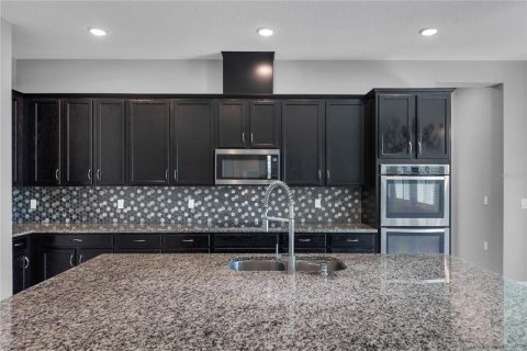 House in Orlando, Florida 6 bedrooms, 503.81 sq.m. № 1716784 - photo 26