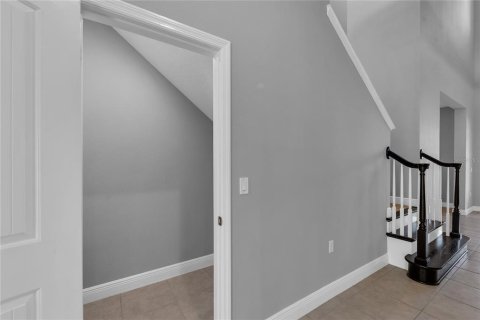 House in Orlando, Florida 6 bedrooms, 503.81 sq.m. № 1716784 - photo 21