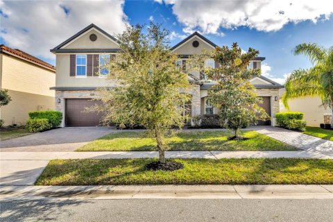 House in Orlando, Florida 6 bedrooms, 503.81 sq.m. № 1716784 - photo 4