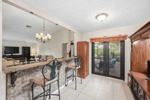 House in Delray Beach, Florida 2 bedrooms, 128.95 sq.m. № 2182980 - photo 17