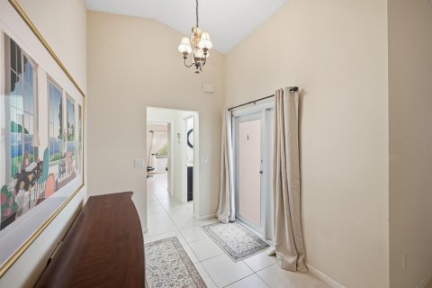 House in Delray Beach, Florida 2 bedrooms, 128.95 sq.m. № 2182980 - photo 5