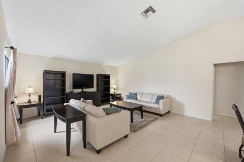 House in Delray Beach, Florida 2 bedrooms, 128.95 sq.m. № 2182980 - photo 9