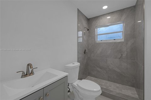 House in Miami Gardens, Florida 4 bedrooms, 152.64 sq.m. № 1933389 - photo 11