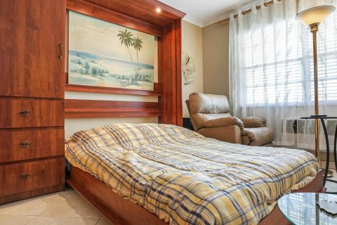 Condominio en venta en Miami, Florida, 1 dormitorio, 63.92 m2 № 2146187 - foto 11