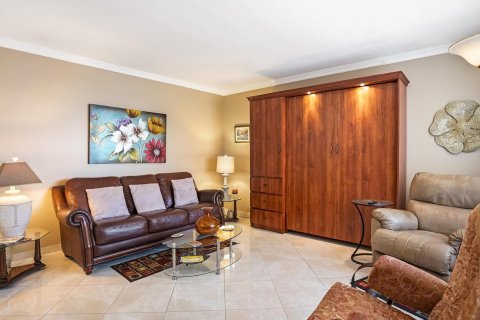 Condominio en venta en Miami, Florida, 1 dormitorio, 63.92 m2 № 2146187 - foto 9