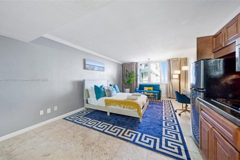 Condo in Sunny Isles Beach, Florida, 1 bedroom  № 1972086 - photo 4