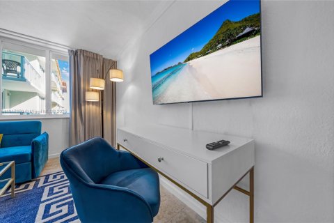 Condo in Sunny Isles Beach, Florida, 1 bedroom  № 1972086 - photo 9