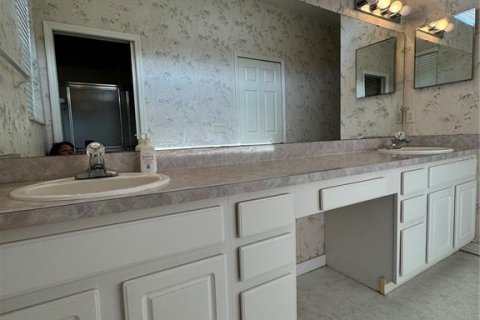 Купить виллу или дом в Лейкленд, Флорида 7 комнат, 158.31м2, № 1568534 - фото 5