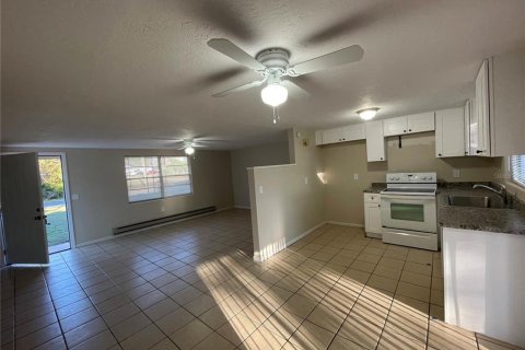 Casa en alquiler en Beverly Hills, Florida, 2 dormitorios, 82.5 m2 № 2347282 - foto 2