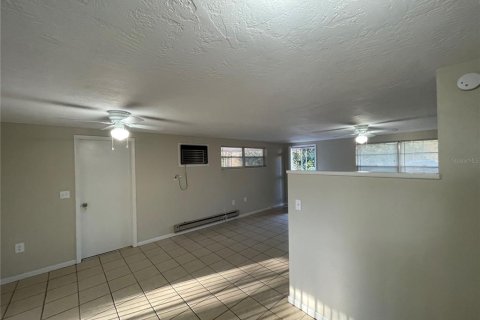 Casa en alquiler en Beverly Hills, Florida, 2 dormitorios, 82.5 m2 № 2347282 - foto 7