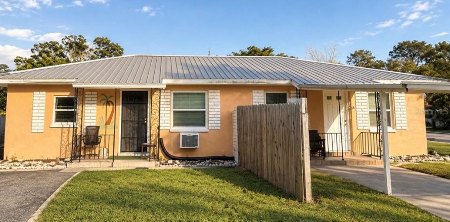 Immobilier commercial à Saint Petersburg, Floride 4 chambres, 118.54 m2 № 2434620