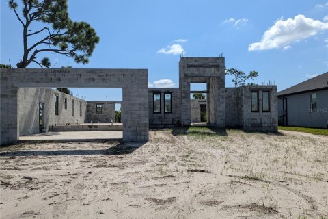 Villa ou maison à vendre à Rotonda, Floride: 4 chambres, 231.05 m2 № 1906344 - photo 1