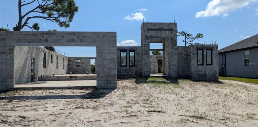Villa ou maison à Rotonda, Floride 4 chambres, 231.05 m2 № 1906344