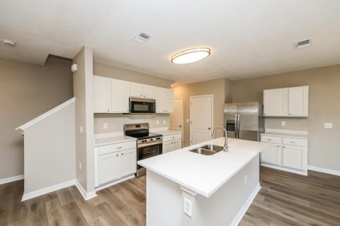 Villa ou maison à louer à Riverview, Floride: 4 chambres, 193.79 m2 № 2100385 - photo 6