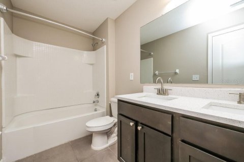 Villa ou maison à louer à Riverview, Floride: 4 chambres, 193.79 m2 № 2100385 - photo 16