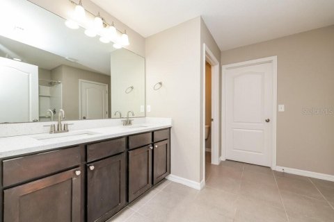 Villa ou maison à louer à Riverview, Floride: 4 chambres, 193.79 m2 № 2100385 - photo 10