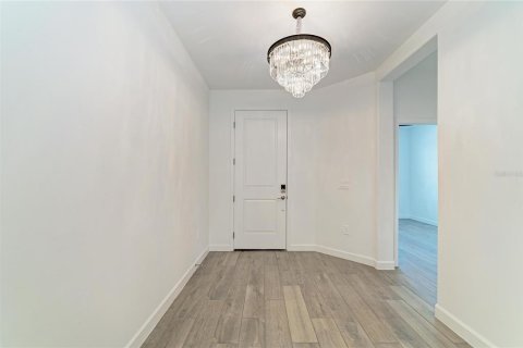 House in Bradenton, Florida 3 bedrooms, 204.57 sq.m. № 2211330 - photo 5
