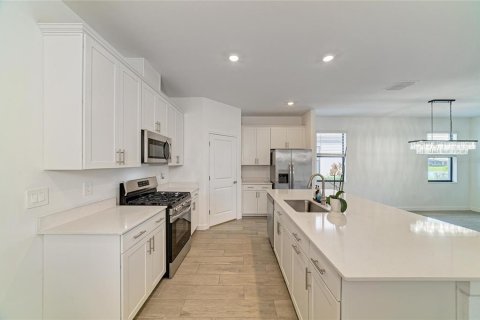 House in Bradenton, Florida 3 bedrooms, 204.57 sq.m. № 2211330 - photo 8