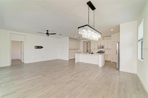 House in Bradenton, Florida 3 bedrooms, 204.57 sq.m. № 2211330 - photo 18