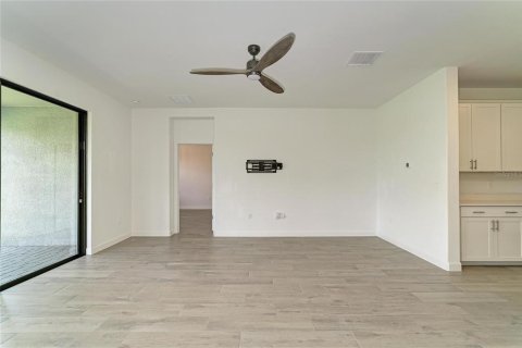 House in Bradenton, Florida 3 bedrooms, 204.57 sq.m. № 2211330 - photo 23