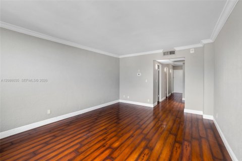 Купить кондоминиум в Санни-Айлс-Бич, Флорида 2 спальни, 141.68м2, № 2362987 - фото 19