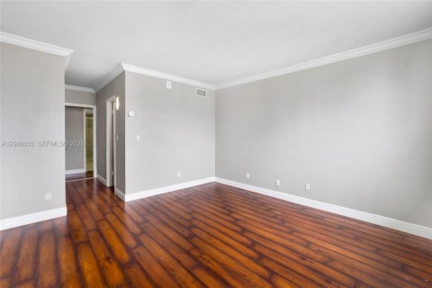 Купить кондоминиум в Санни-Айлс-Бич, Флорида 2 спальни, 141.68м2, № 2362987 - фото 13