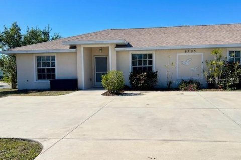 Appartement à Port Charlotte, Floride 2 chambres, 104.7 m2 № 2092981