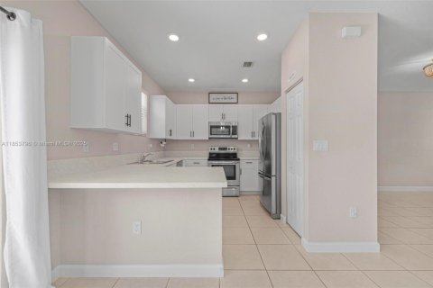 Adosado en venta en Miami, Florida, 3 dormitorios, 133.87 m2 № 1871859 - foto 11