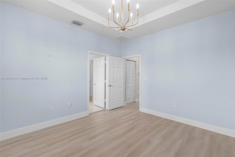 Adosado en venta en Miami, Florida, 3 dormitorios, 133.87 m2 № 1871859 - foto 19