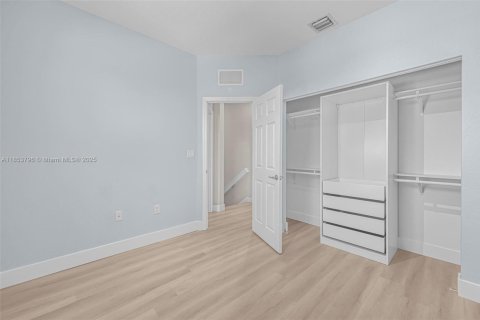 Adosado en venta en Miami, Florida, 3 dormitorios, 133.87 m2 № 1871859 - foto 23