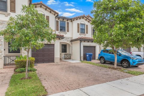 Adosado en venta en Miami, Florida, 3 dormitorios, 133.87 m2 № 1871859 - foto 3